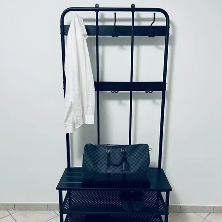 בית אירוח Signature *